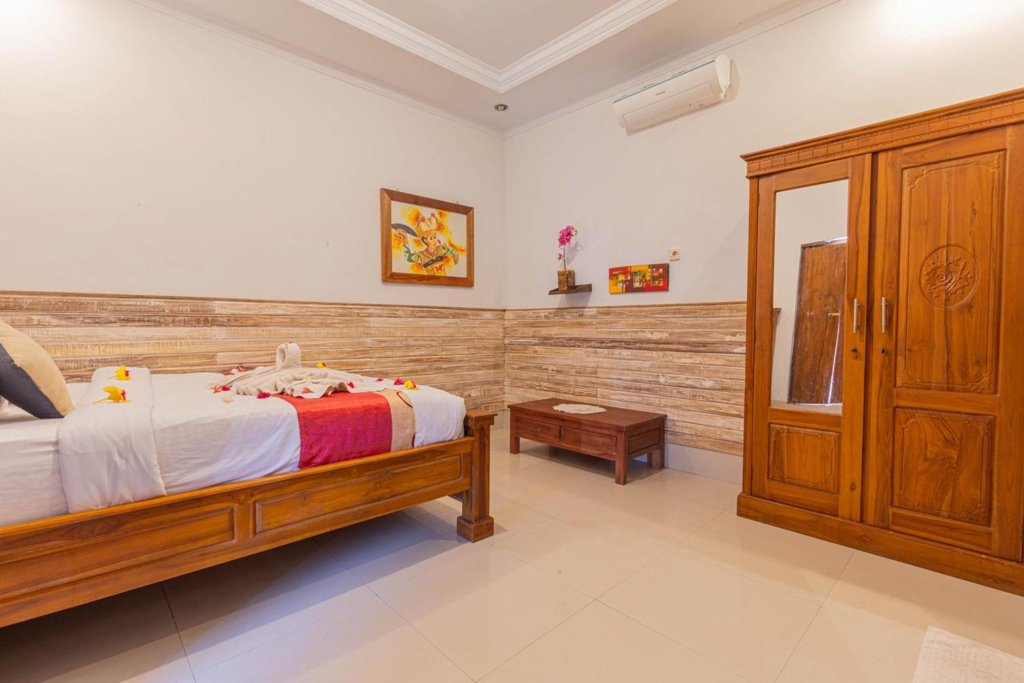Manta Cottages With Sea View Batununggul Экстерьер фото