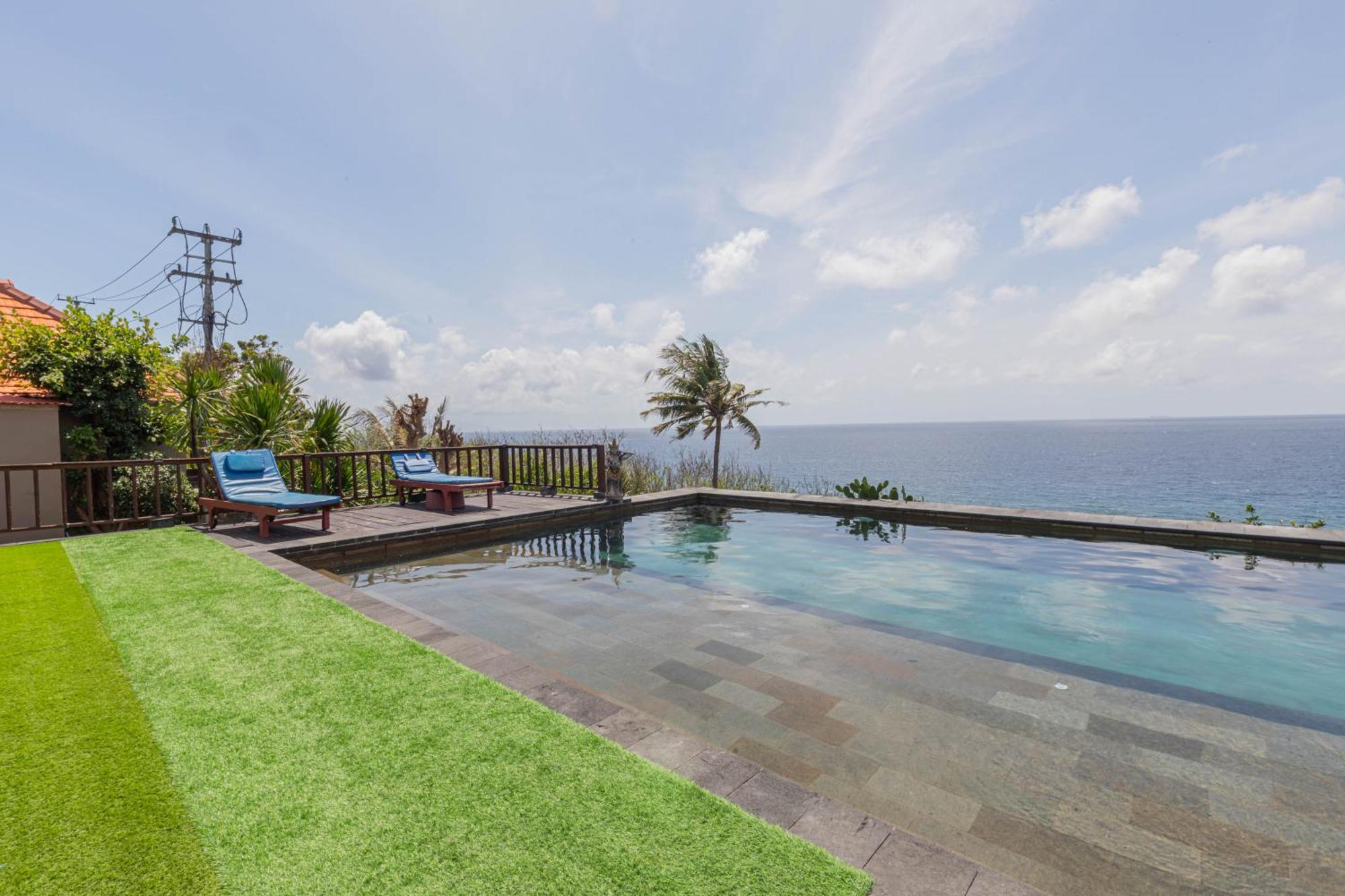 Manta Cottages With Sea View Batununggul Экстерьер фото
